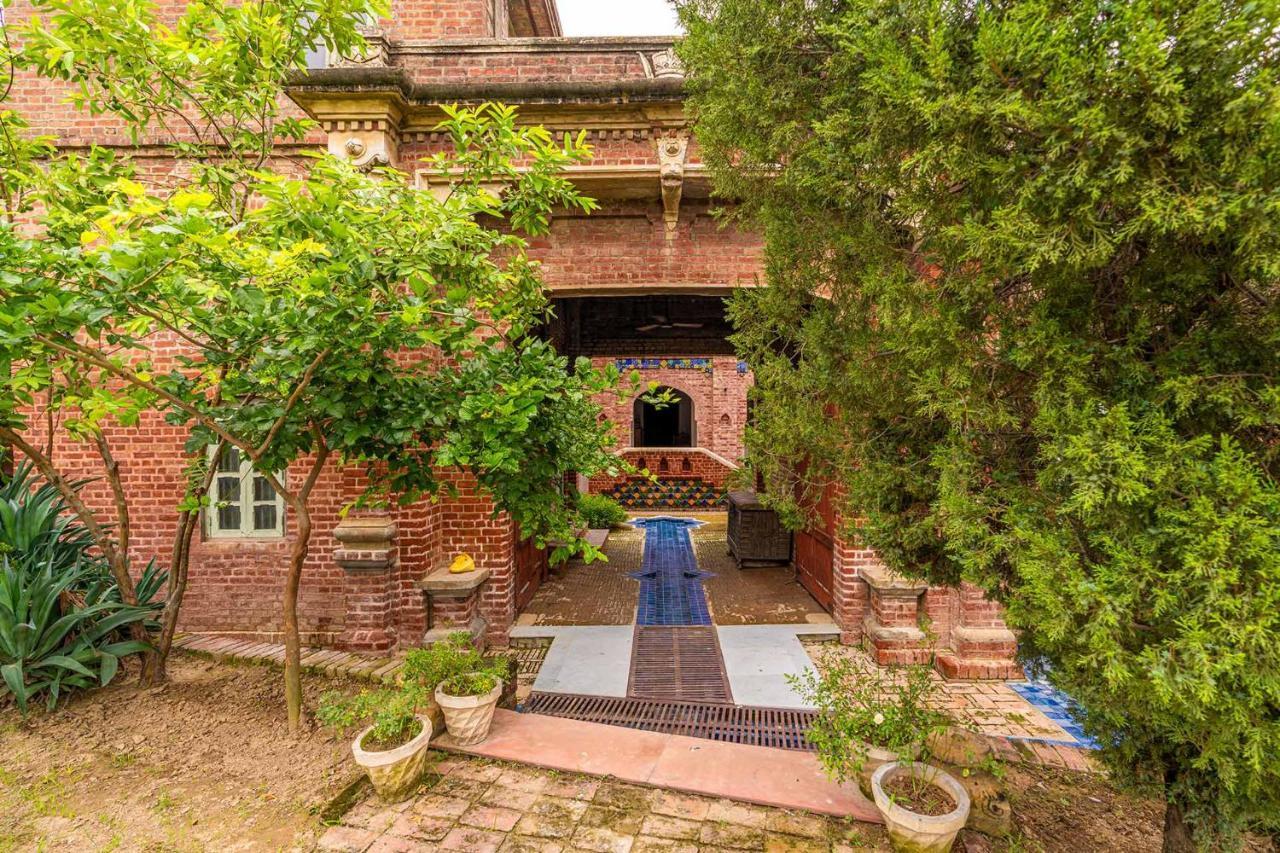 Stayvista'S Peepal Haveli - Rustic Kothi With Terrace, Breathtaking View & Bonfire Narainpur  Exterior photo