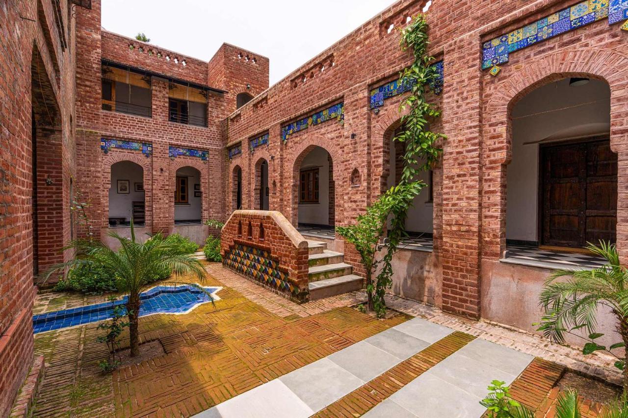 Stayvista'S Peepal Haveli - Rustic Kothi With Terrace, Breathtaking View & Bonfire Narainpur  Exterior photo