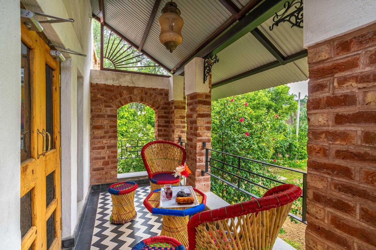Stayvista'S Peepal Haveli - Rustic Kothi With Terrace, Breathtaking View & Bonfire Narainpur  Exterior photo