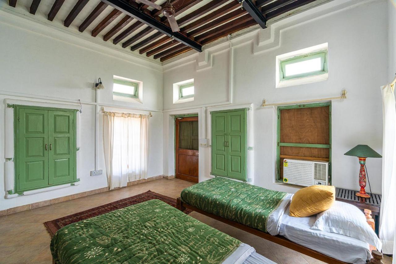 Stayvista'S Peepal Haveli - Rustic Kothi With Terrace, Breathtaking View & Bonfire Narainpur  Exterior photo